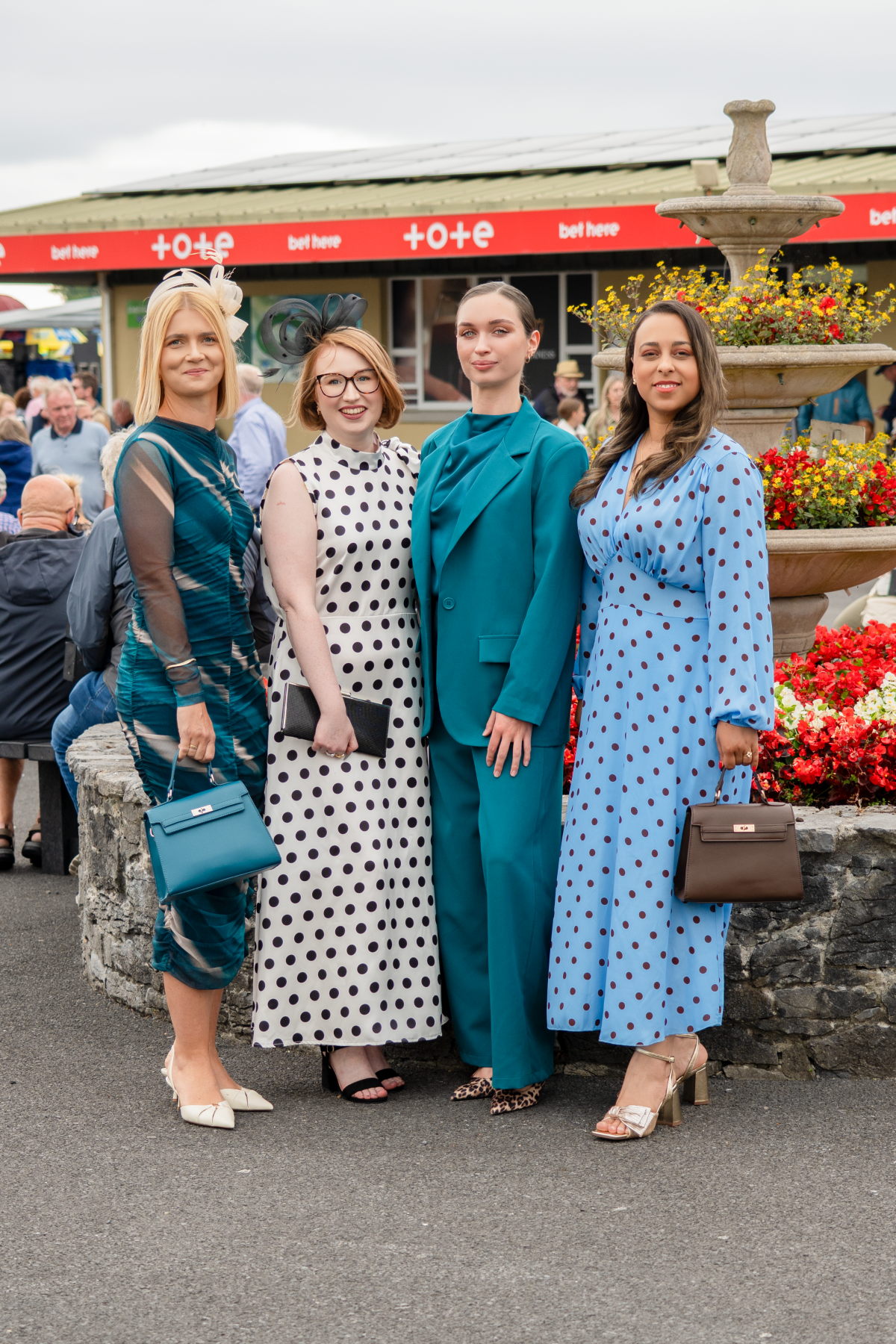 Race day style never goes out of fashion - Carraig Donn!